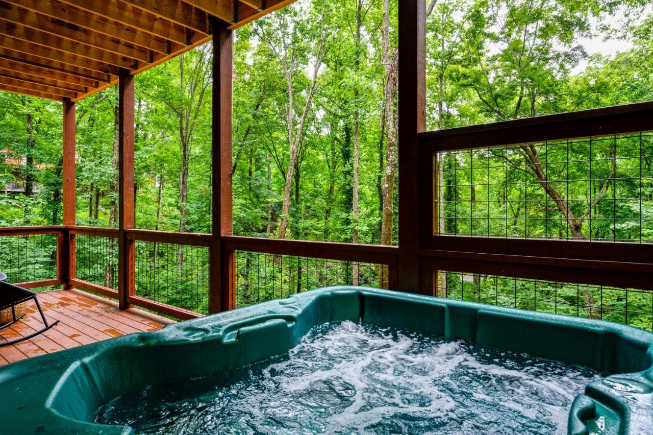 New Cozy Mountain Cabin Hot Tub Near Downtown Gatlinburg Extérieur photo