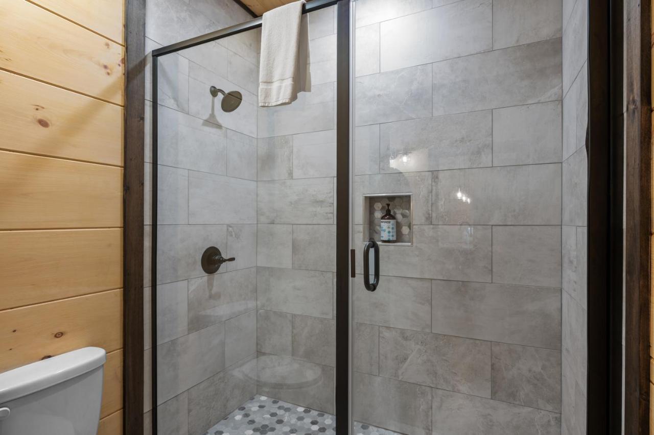 New Cozy Mountain Cabin Hot Tub Near Downtown Gatlinburg Extérieur photo