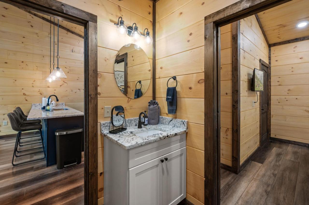 New Cozy Mountain Cabin Hot Tub Near Downtown Gatlinburg Extérieur photo