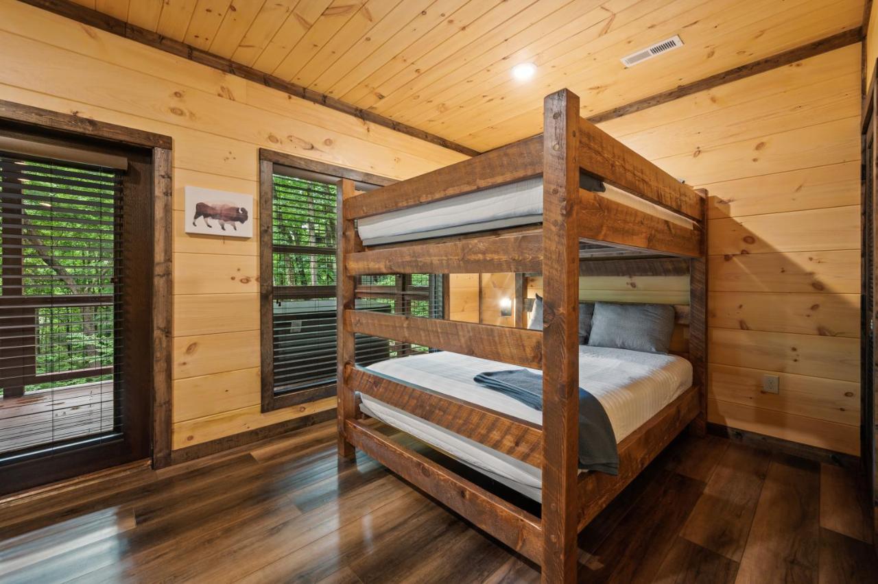 New Cozy Mountain Cabin Hot Tub Near Downtown Gatlinburg Extérieur photo